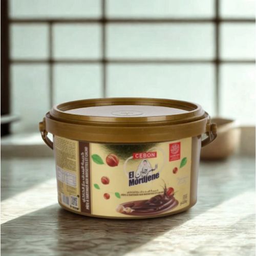 Pot de pâte à tartiner Noisette & Cacao El Mordjene, version 2.5kg dans une cuisine